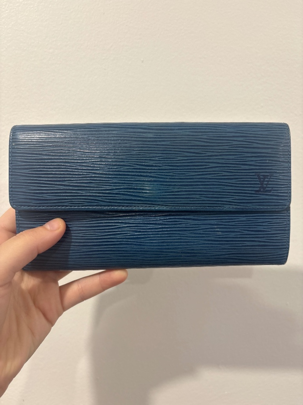 Authentic Louis Vuitton Epi Leather Long Wallet (Toledo Blue)
